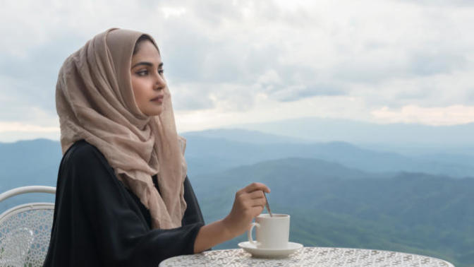 Why Muslim Women Can't Be Modest While Wearing Makeup With Hijab