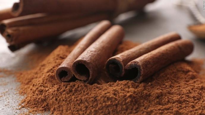 Consuming cinnamon as much as a tea spoon prevents the increase of insulin. This prevents you from getting hungry quickly.