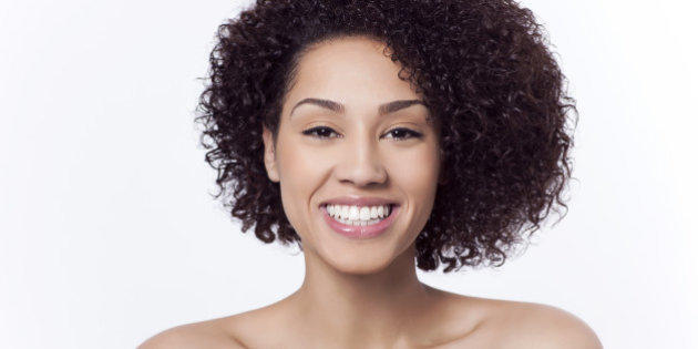 You can get more natural looking makeup with these 9 steps. Photo: Alejandro Rivera/Getty Images