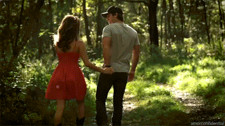 9 Signs That You're Being Catfished