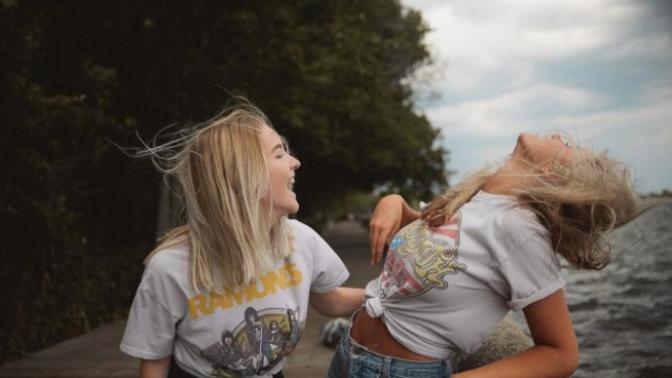 15 Features of Real Friends