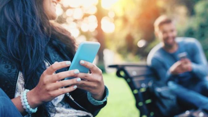The Difference Between Being Desperate And Being Interested