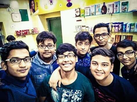 Ever Smiling Me - right at the centre 😎