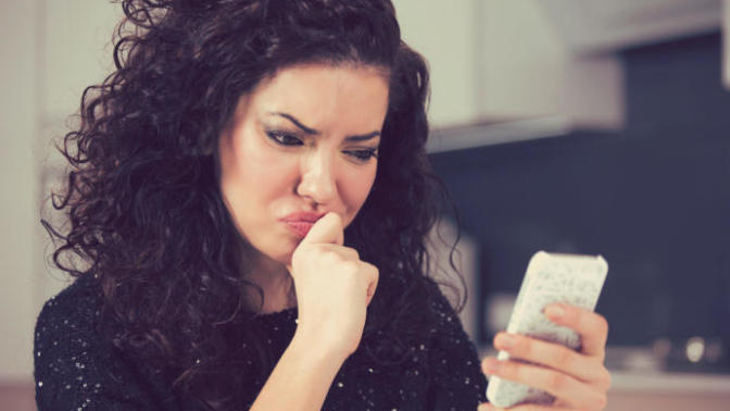 Why You Shouldn’t Worry About Him/Her Texting First or Talking First