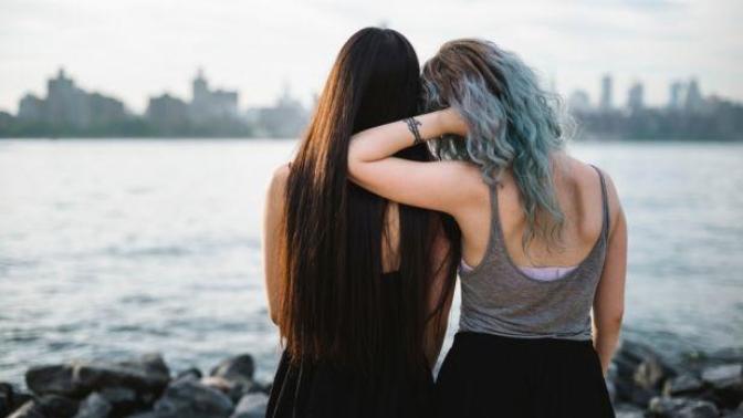 The Benefit of Temporary Friendships
