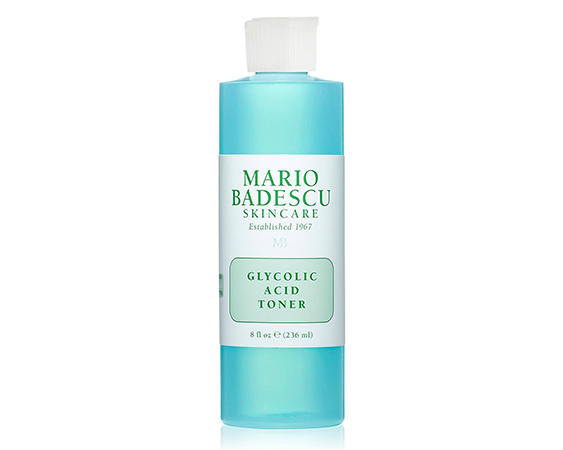 Mario Badescu Toner : I warn you, after the deep cleansing using a such a strong cleanser might lead to irritation AND a bit of pain for a few seconds.But still the result after some tiem using it,it's worth it.