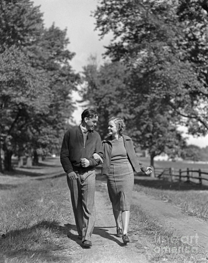 Boy meets girl c. 1930