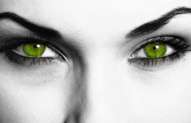 How To Know If Someone Is Jealous Of You: 9 Signs Of Obsessive Jealousy