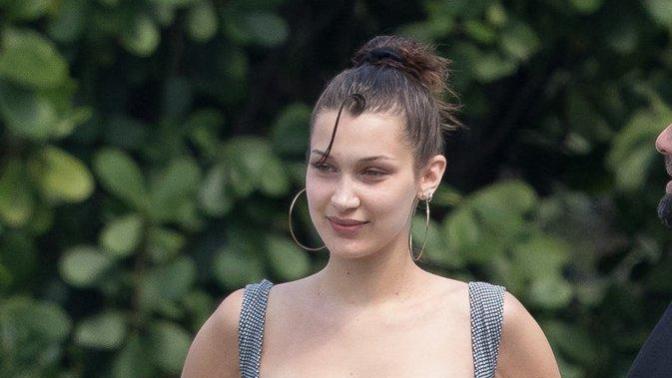 Models with Hip Dips: A Women's Curse?