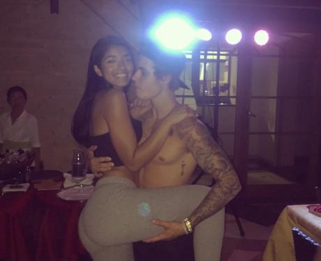 Why Justin Bieber is Awesome and the greatest Canadian who ever lived.