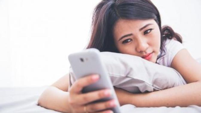 Social Media Makes People Unhappy