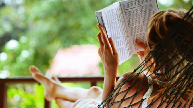 10 Reasons Why I Love Reading Books!
