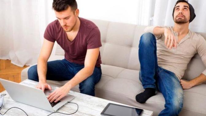Pros and Cons About Living With a Roommate