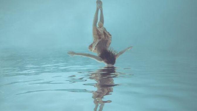 How to fly when you are underwater