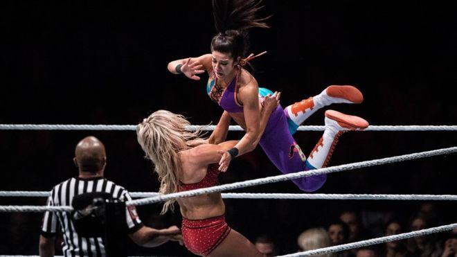 Right women can't fight like a man but these women can break my damn spine 😑