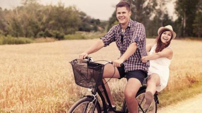 What Makes a Relationship and How to Maintain the Spark?