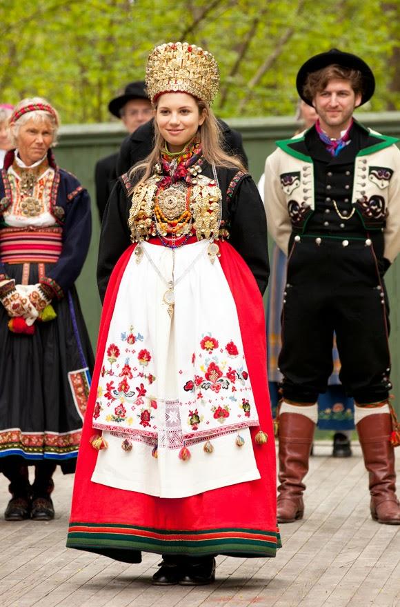 Twenty Wedding Dresses From Around The World