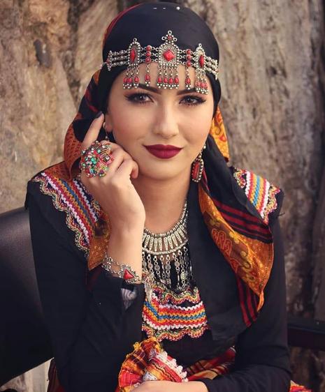 Twenty Wedding Dresses From Around The World