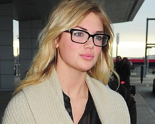 Kate Upton is GORGEOUS looking!