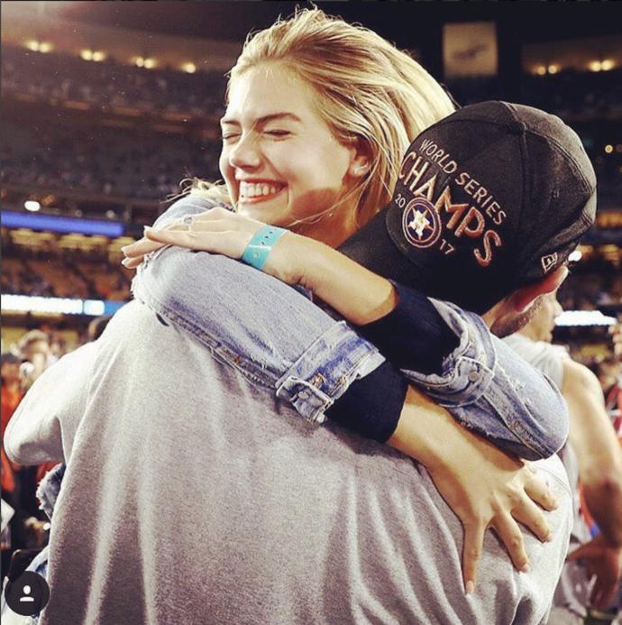 Kate Upton is GORGEOUS looking!