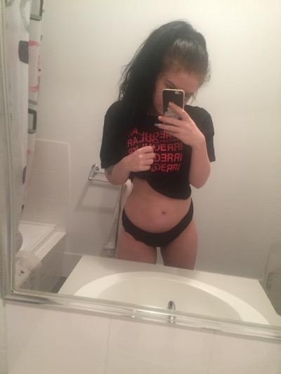 Why men/women should wear more red