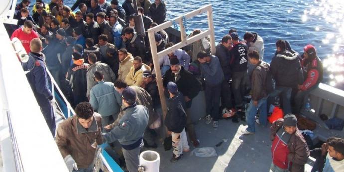 Migrants entering Italian borders at around 2016