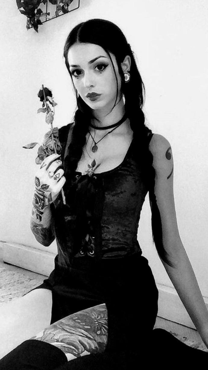 We heart it, photo story, gothic edition