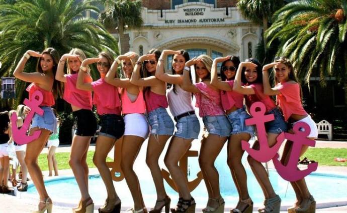Thank God for Sorority Girls 😌😘