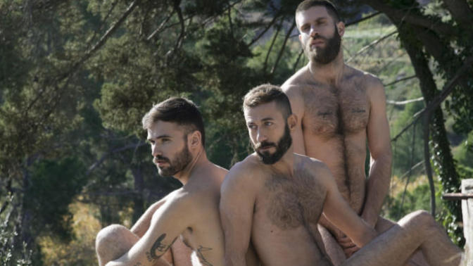 Men can be hairy yet appealing to the women! Men can be hairy yet appealing to the women!