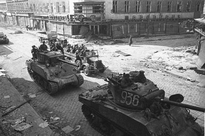 American Sherman tanks in Soviet Service