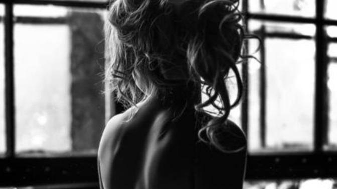 To the blonde Nymph