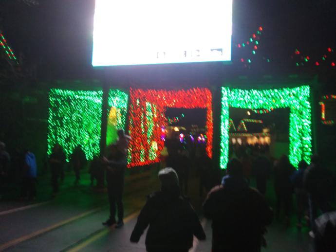 My Experience with Six Flags Great Americas Holiday in the park