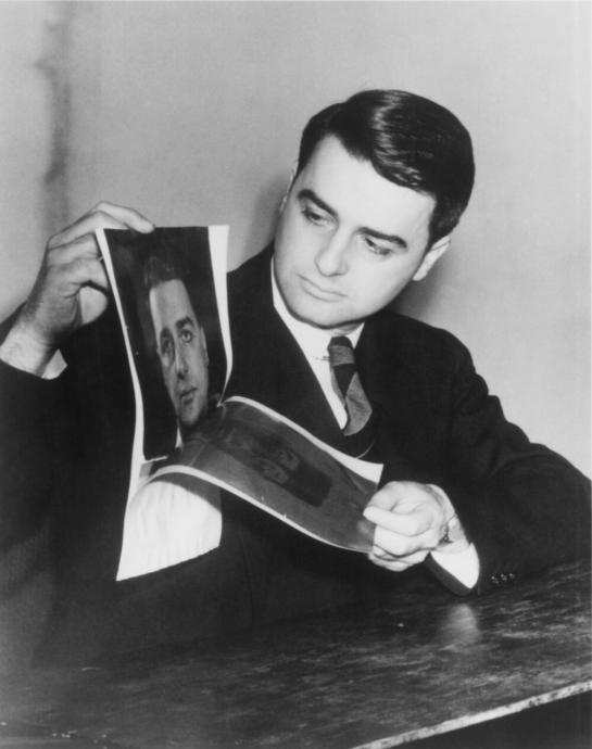 Edwin Land demonstrating his Polaroid process