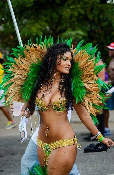 10 Beautiful Carnival Costumes of all Colours