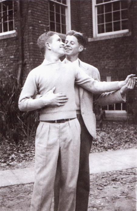 JOHN F KENNEDY was LGBTQ, Dear homophobic Baby Boomers (Trigger Warning)π