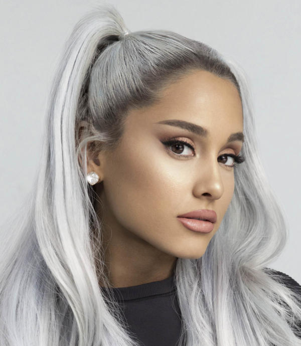 Celebrities With & With Out Makeup