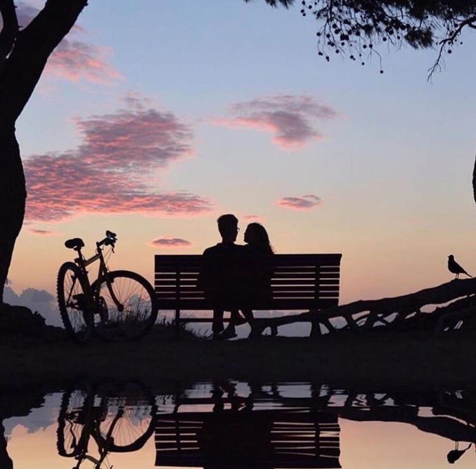 We heart it: a picture is worth a thousand words
