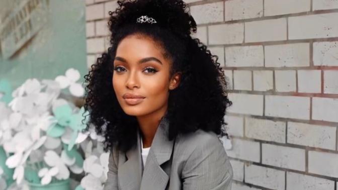 Trendy Hairstyles Ideas Using Wavy Extensions