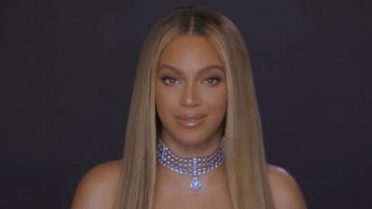 Beyonce does her hair like a white woman.
