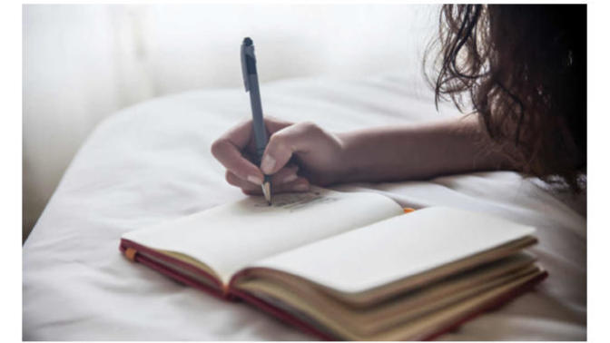 7 Journaling prompts I got from Lavendaire on YouTube - Bible Talk