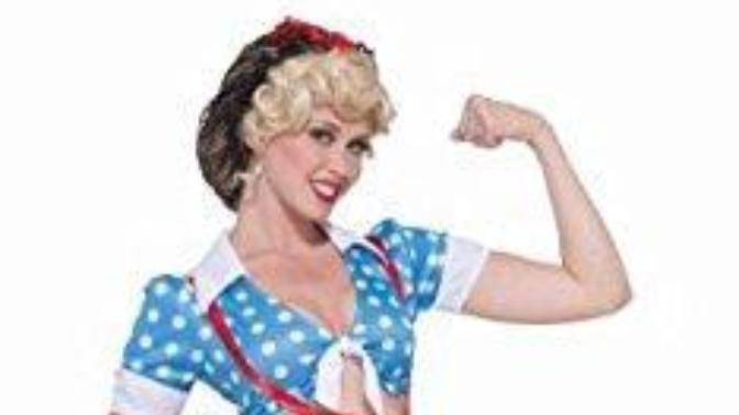 The difference between real 1940's fashion and FAKE 40's fashion (AKA time period Halloween stores SUCK)