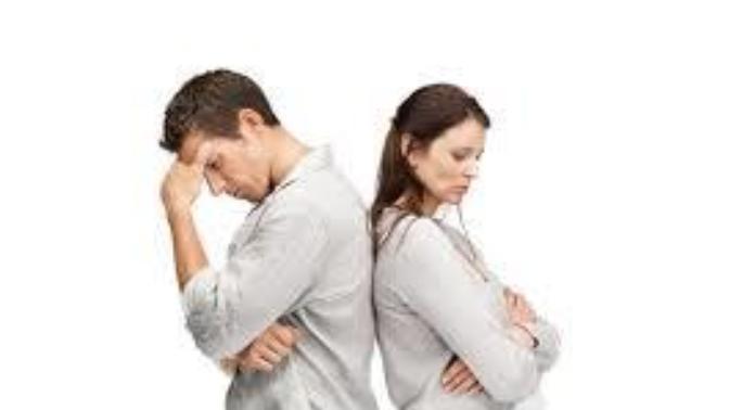 Observations on Behavior in Dating: A Battle Between the Sexes