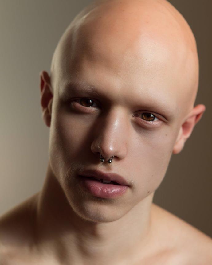Eyebrows are the most important feature in terms of attractiveness (looks) science never lies.