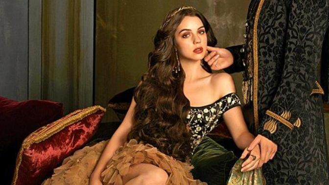 My celebrity crush on Adelaide Kane