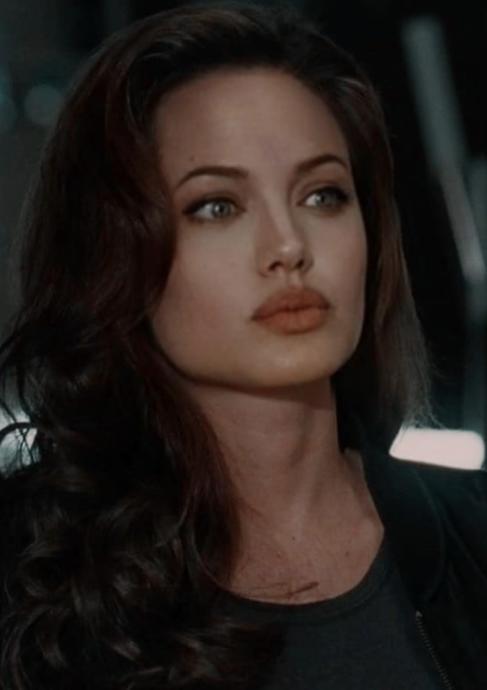 Angelina Jolie