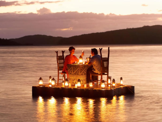 Do you need to light that spark again in you love life? Why not a affable yet romantic weekend?