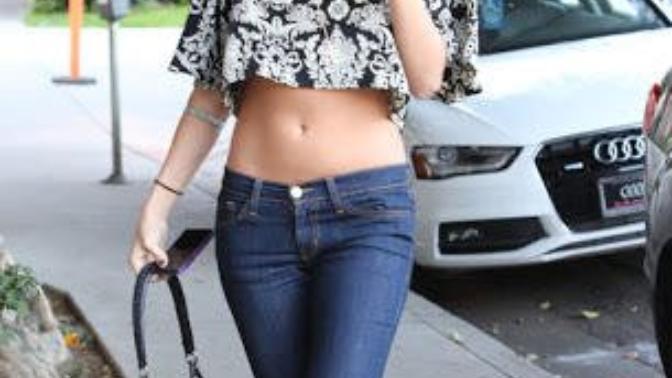 High-rise pants are "fat girl pants". A hot take from someone who's plus sized but not outright fat.