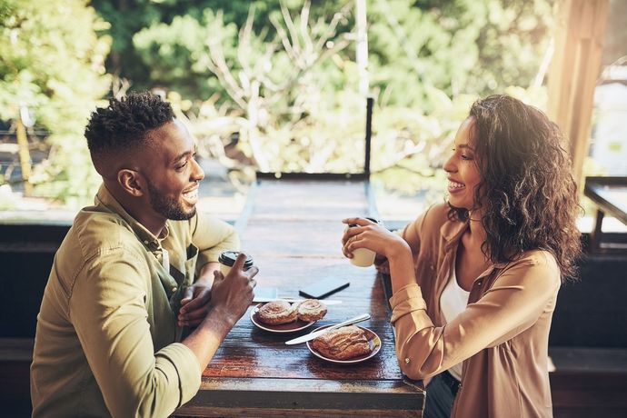 Confessions of a Ladies Man: First Date Conversation Tips to Build Connection for Men and Women