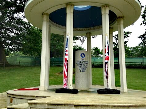 A monument to Britains most important legal document erected by the Americans
