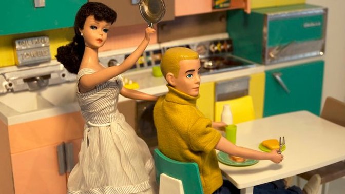 Should guys help their wives around the house if they both work